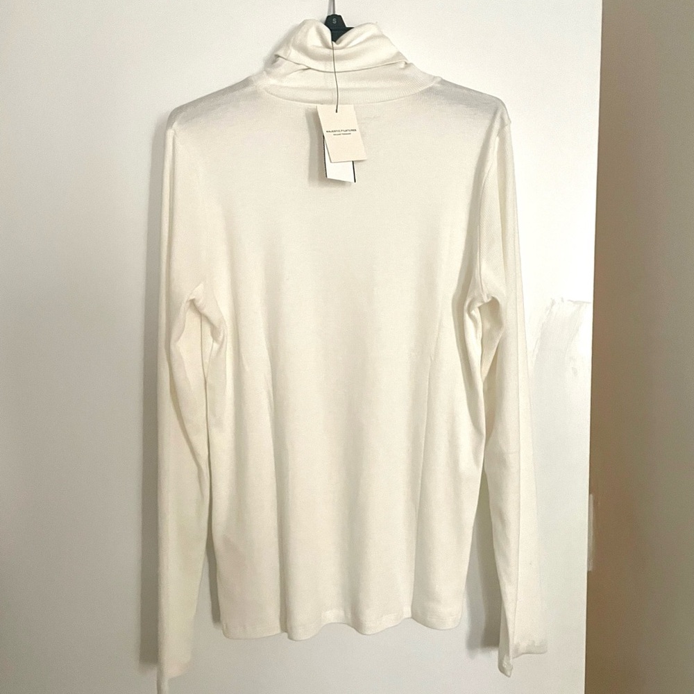 Majestic filatures soft touch long sleeve turtleneck size 3 (M) milk color.